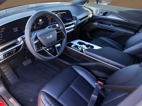 Certified 2024 Cadillac Lyriq Tech w/ Driver Assist Package image 9