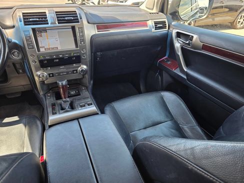 Used 2016 Lexus GX 460 w/ Premium Package AWD/4WD image 13