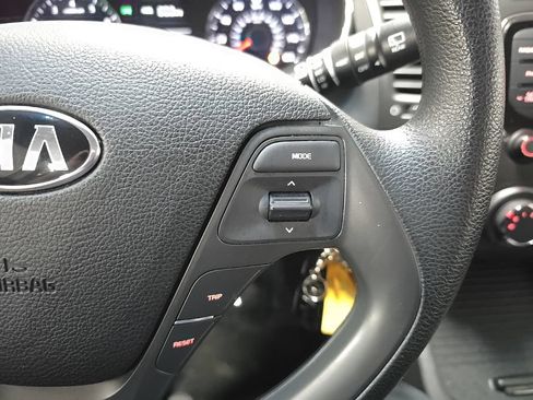 Used 2017 Kia Forte LX FWD image 23