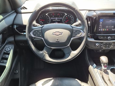 Used 2022 Chevrolet Traverse RS AWD/4WD image 12