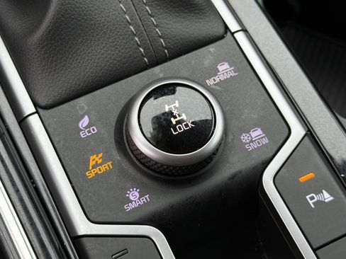 Used 2025 Kia Sorento SX AWD/4WD image 34