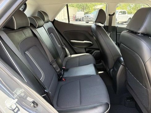 Used 2023 Hyundai Venue Limited w/ Cargo Package FWD image 19