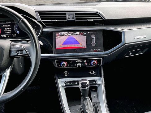 Used 2023 Audi Q3 2.0T Premium AWD/4WD image 5