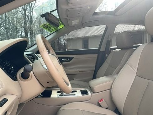 Used 2016 Nissan Altima 2.5 SL w/ 2.5 Technology w/LED Package image 17