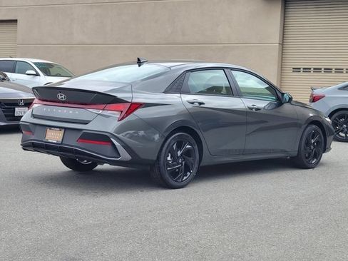New 2026 Hyundai Elantra Sport FWD image 4