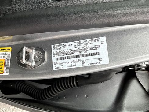 Used 2021 Ford Escape SE image 36