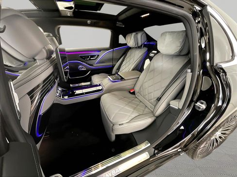 Certified 2026 Mercedes-Benz Maybach S 680 4MATIC image 22