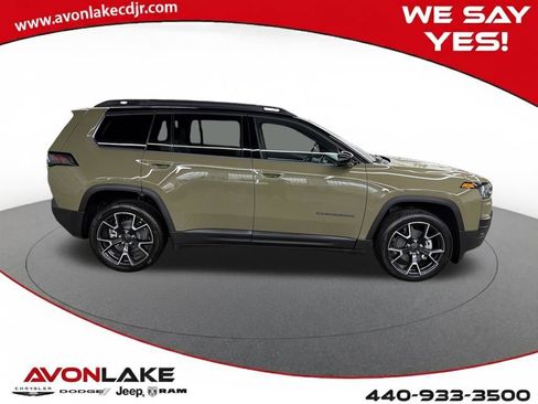 New 2026 Jeep Cherokee Overland image 7