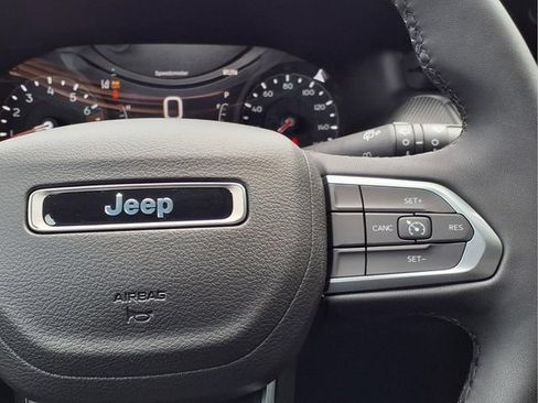 New 2026 Jeep Compass Latitude AWD/4WD image 19