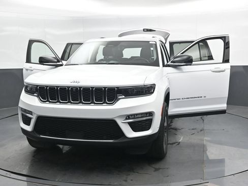 Used 2022 Jeep Grand Cherokee Limited 4xe w/ Luxury Tech Group II AWD/4WD image 47