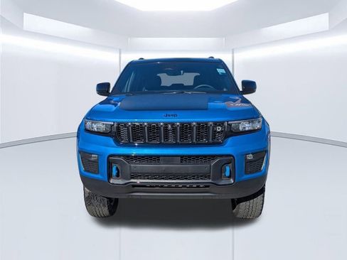Used 2023 Jeep Grand Cherokee Trailhawk w/ Advanced Protech Group II AWD/4WD image 9