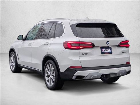 Used 2022 BMW X5 xDrive40i w/ Parking Assistance Package image 8
