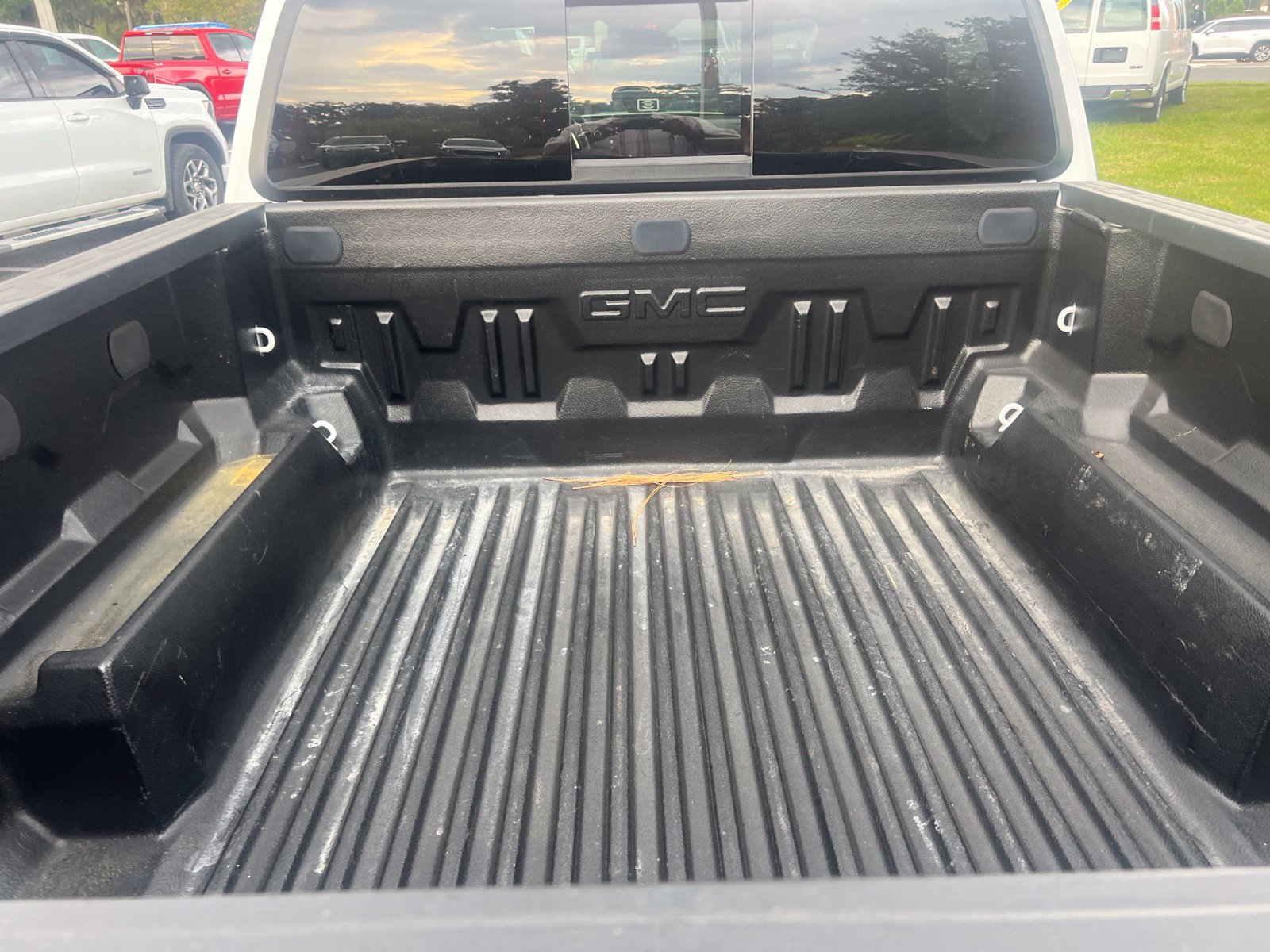 Used 2025 GMC Canyon Elevation w/ Convenience Package RWD image 11