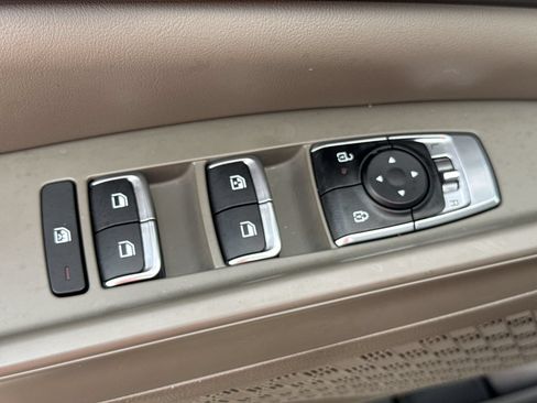 Used 2026 Kia Carnival FWD image 15