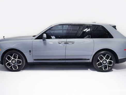 Used 2023 Rolls-Royce Cullinan Black Badge w/ Driver's Package image 5