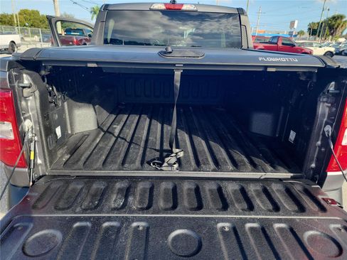 Certified 2023 Ford Maverick XLT image 18