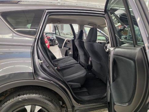 Used 2016 Toyota RAV4 LE AWD/4WD image 36