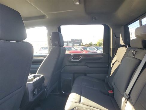 Used 2025 Chevrolet Silverado 2500 LT image 11