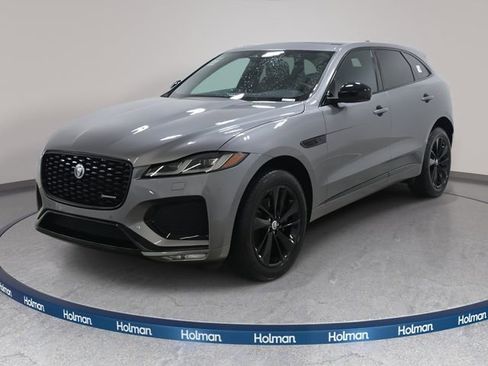 Used 2024 Jaguar F-PACE R-Dynamic S image 1