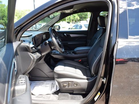 Used 2025 Buick Enclave Preferred w/ LPO, Floor Liner Package FWD image 38