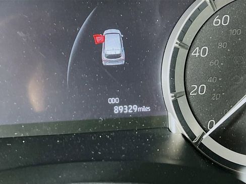 Used 2022 Toyota Highlander Platinum image 10