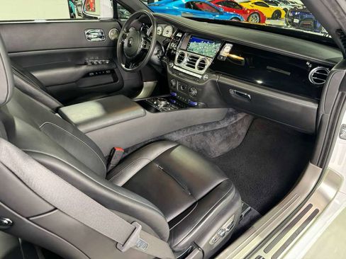 Used 2019 Rolls-Royce Dawn image 22