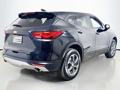 Certified 2025 Chevrolet Blazer LT FWD image 4