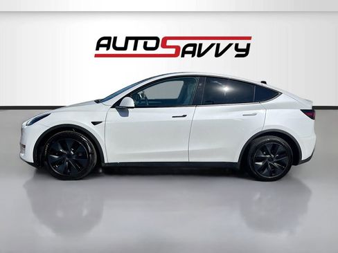 Used 2025 Tesla Model Y Long Range AWD/4WD image 4