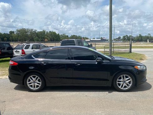 Used 2016 Ford Fusion SE FWD image 7