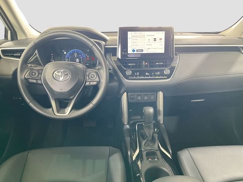 Used 2024 Toyota Corolla Cross XLE w/ Convenience Package image 23