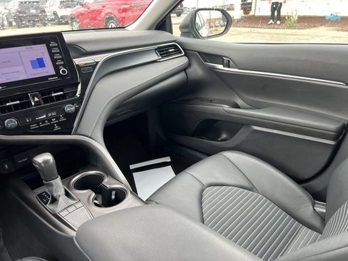 Used 2024 Toyota Camry SE FWD image 28