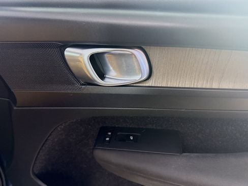 Used 2020 Volvo XC40 T5 Inscription image 31