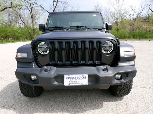 Used 2020 Jeep Wrangler Unlimited Sport image 3