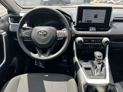 Used 2025 Toyota RAV4 XLE FWD image 10