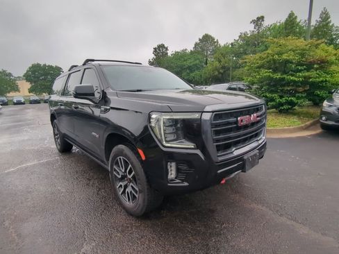 Used 2023 GMC Yukon XL AT4 w/ Technology Package AWD/4WD image 1