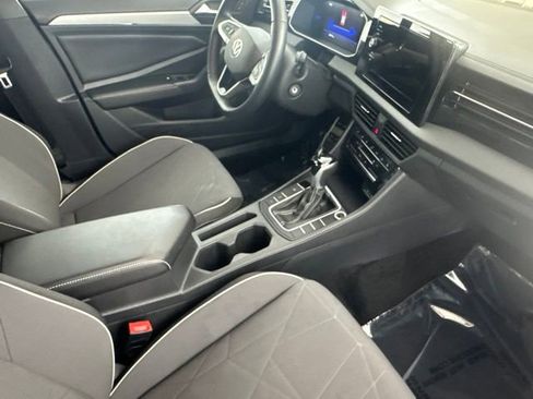 Used 2025 Volkswagen Jetta Sport FWD image 25