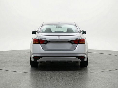 Used 2025 Nissan Altima 2.5 SV image 7