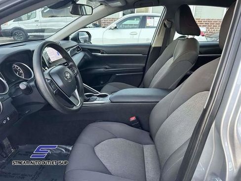 Used 2023 Toyota Camry LE image 17