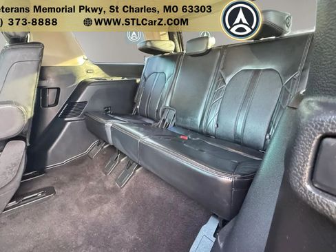 Used 2019 Ford Expedition Platinum AWD/4WD image 16