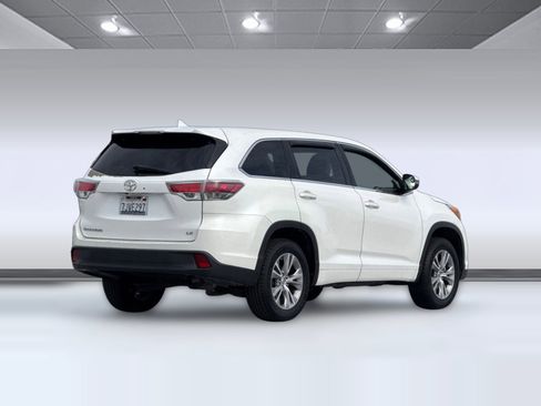 Used 2015 Toyota Highlander Plus image 8
