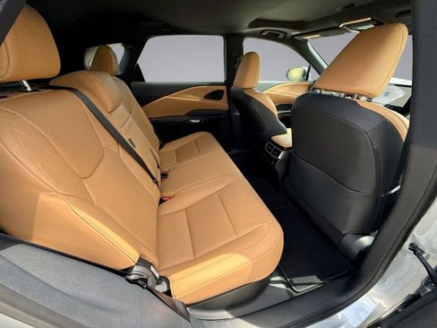 Used 2026 Lexus RX 350 Premium Plus w/ Convenience Package FWD image 17