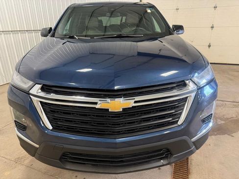 Used 2022 Chevrolet Traverse LS FWD image 3