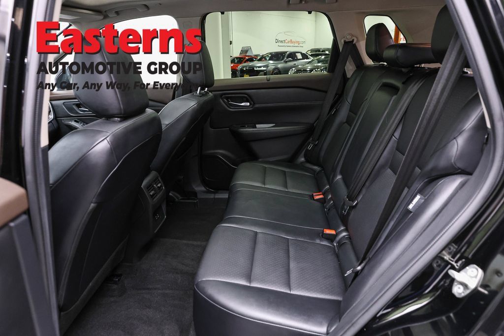 Used 2023 Nissan Rogue SV w/ SV Premium B Package AWD/4WD image 25