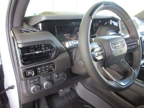 New 2026 GMC Yukon AT4 w/ AT4 Premium Plus Package image 25