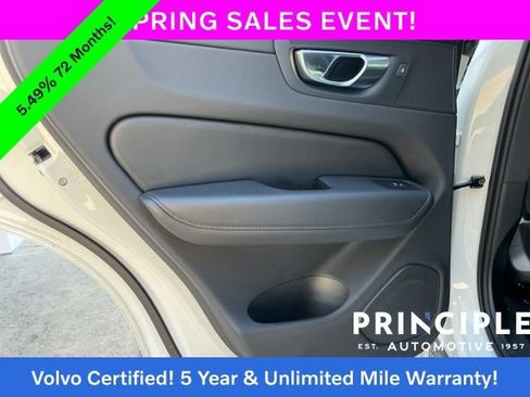 Certified 2025 Volvo XC60 B5 Core image 33