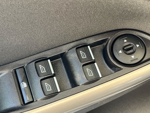 Used 2016 Ford Focus Titanium FWD image 13