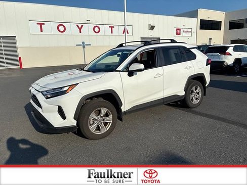 Used 2025 Toyota RAV4 XLE w/ Convenience Package AWD/4WD image 17