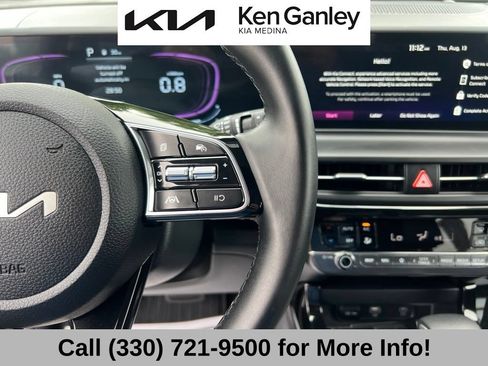 Used 2025 Kia Seltos S AWD/4WD image 32