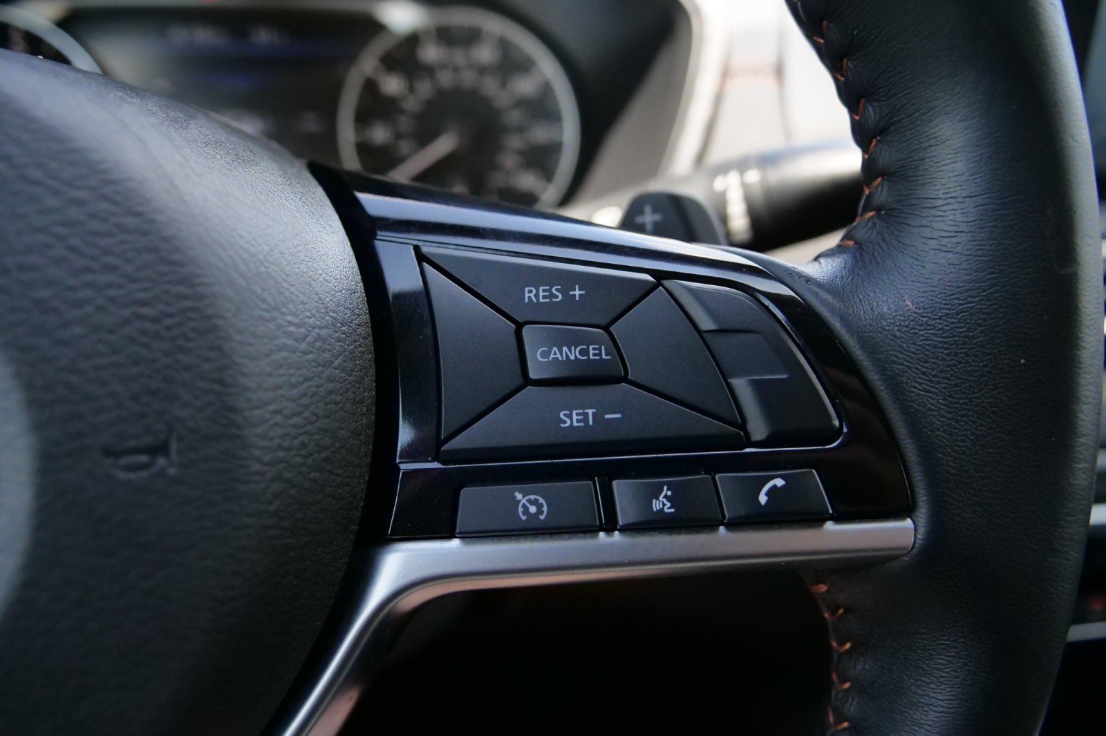 Used 2020 Nissan Altima 2.5 SR FWD image 13