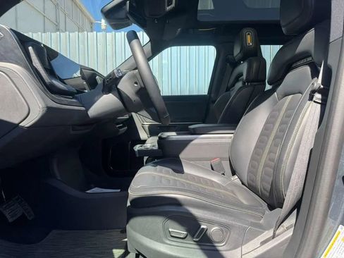 Used 2025 Rivian R1S Adventure AWD/4WD image 15